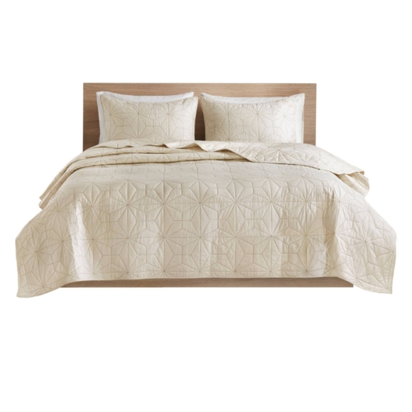 Urban Habitat Other - Urban Habitat Caden 3Pc. King/Cal King Coverlet S
